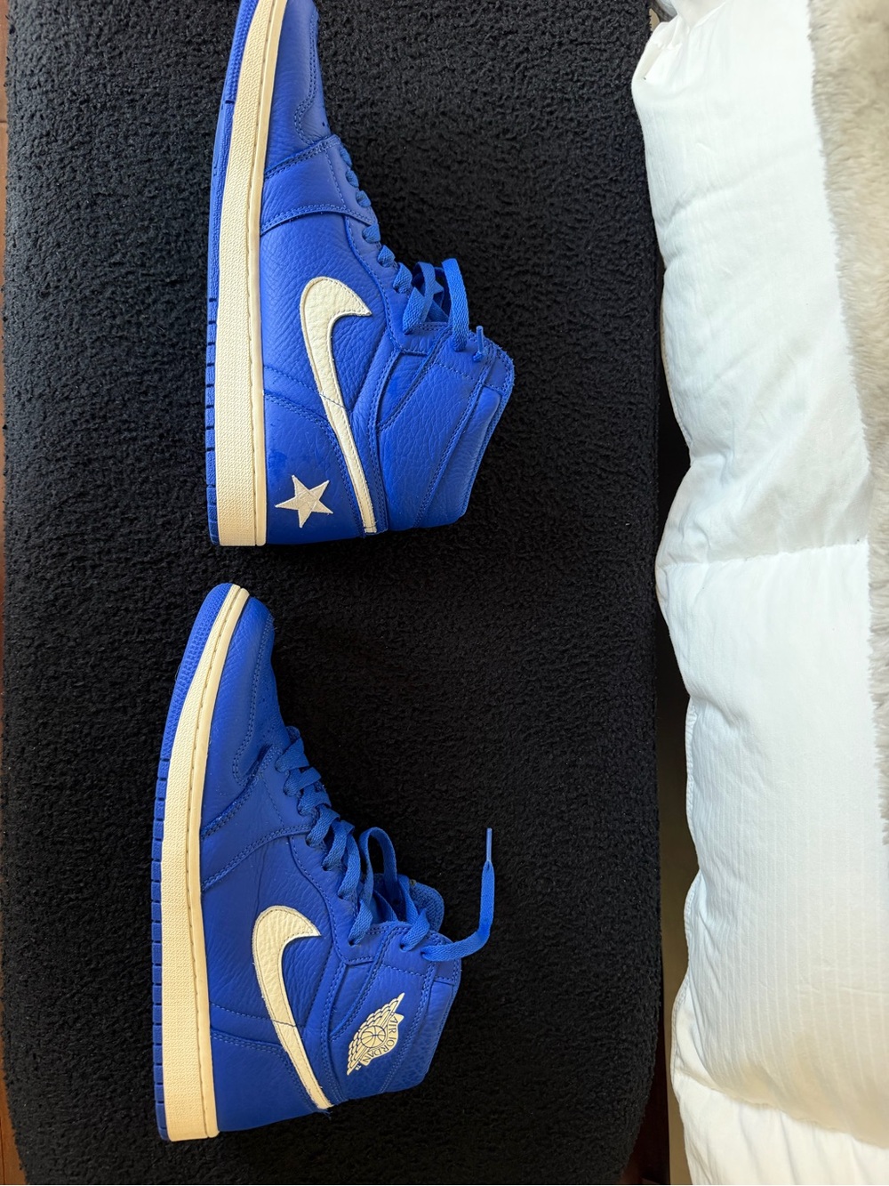 Jordan 1 Retro High (Hyper Royal)